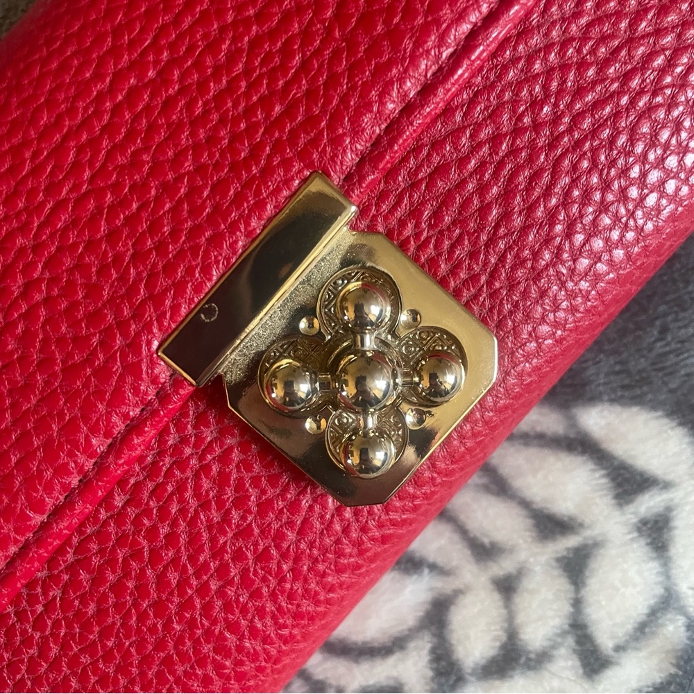 🍒Ruby Red Clutch - Picture 3 of 6